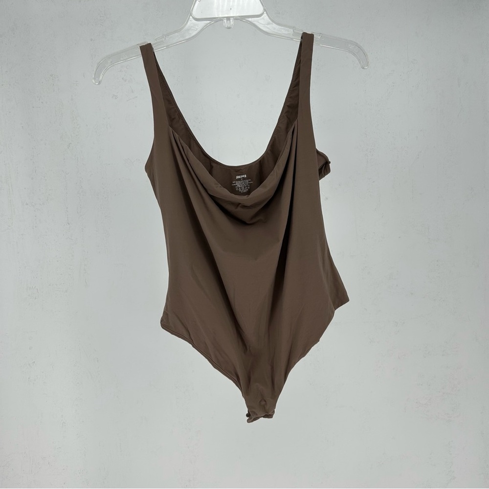 SKIMS Fits Everybody Cami Thong Bodysuit Cocoa Brown Size XXL maybe Mica